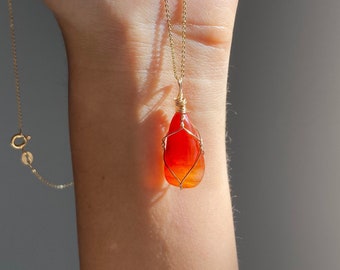 Carnelian Agate Necklace / Fertility & Hormones / Willpower and Confidence / Energy Boosting / Reiki Infused