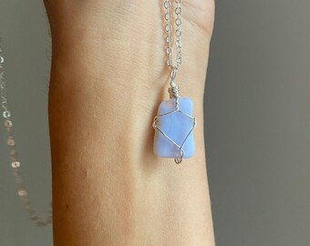 Blue Lace Agate Dainty Small Necklace / Peace & Tranquility / Throat Chakra / Expression and Communication / Calming and Soothing