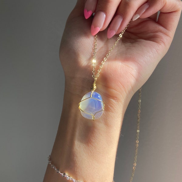 Collana Opalite / Opalite infusa Reiki fatta a mano / Stabilizzatore dell'umore / Aumenta l'ottimismo