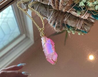 Rose Aura Quartz Dainty Pink Quartz Crystal Necklace / Heart Chakra / Universal love / Peace & Tranquility