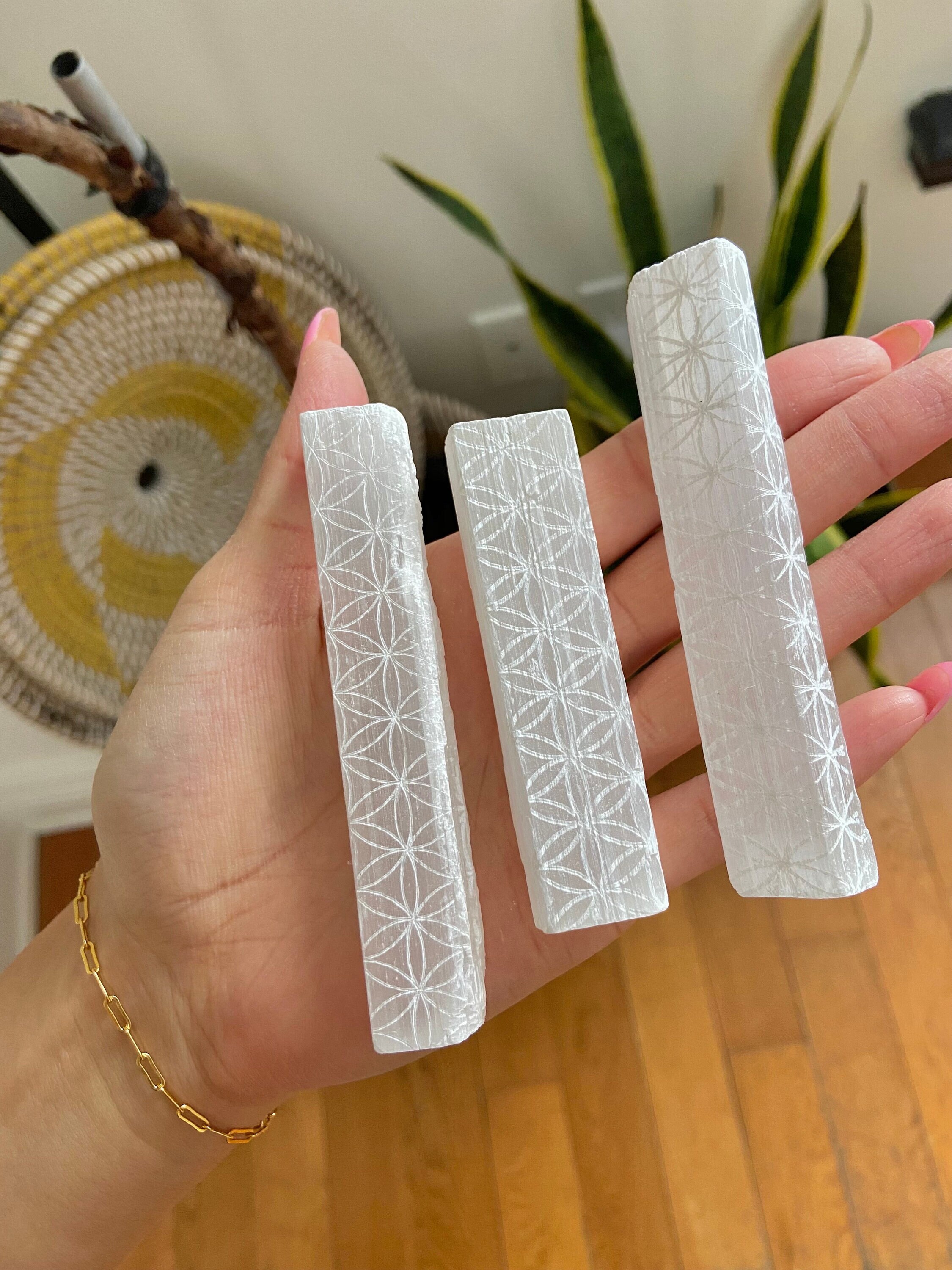 Flower of life Selenite Wand / Cleansing wand / Selenite clearing & purifying / Selenite Protection / Reiki Infused Selenite