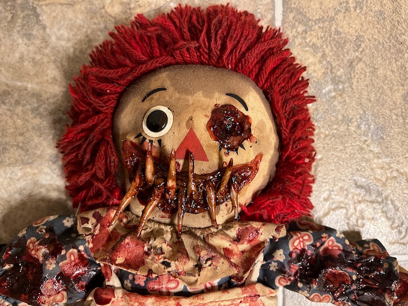 Possessed horror Raggedy Ann Doll image 2