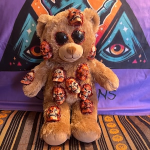Halloween horror scare bear - Skullpox
