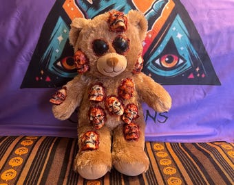 Halloween horror scare bear - Skullpox