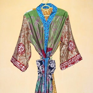 Mixed Assorted Set of 5 Pcs Floral Vintage Boho Silk Kimono, Recycled Silk Sari Kimono Robe, Patchwork Robe, Night Wear,Beach Wear, Bikini
