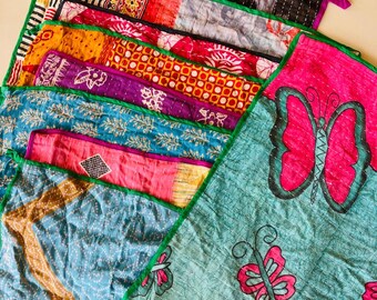 Conjunto de 5 panos de prato bordados Kantha, feitos à mão em algodão vintage.
