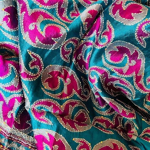 Assortiment de saree en soie kantha Crafting Silk Saree avec bordure Booti brodée pour femmes | Designer unique Saree Wedding Saree vintage sari