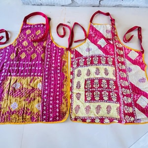 Grembiule Kantha patchwork fatto a mano in cotone riciclato, stile boho da cucina (89x61 cm)