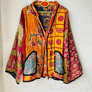 ハンドメイドヴィンテージフローラルカンタキルティングジャケット - リサイクルインドコットンボヘミアンコート