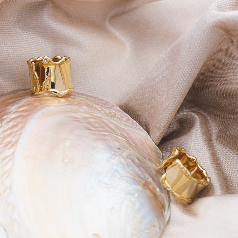 Thin Gold Plated Bronze Zircon Stone Open Ring Special Design image 2