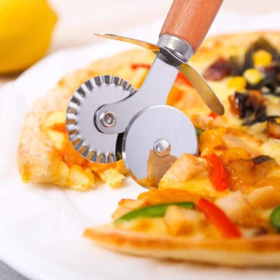 Pastry Wheel Crimper, Wooden Handle double Wheel Roller Cutting Knife  Stainless Steel Slicer, Pasta Dough Cutter for Pizza 