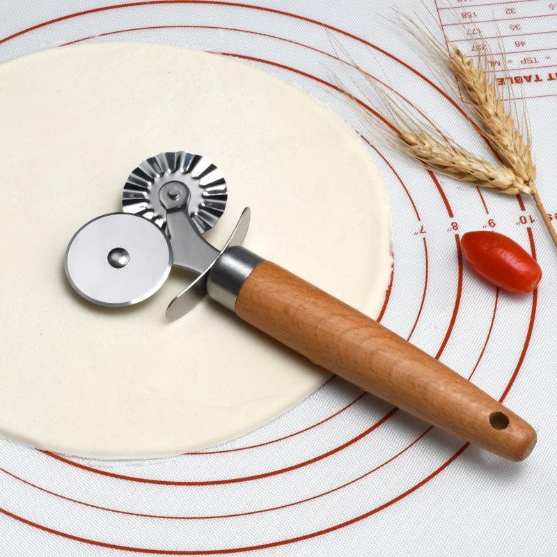 1pc Kitchen Dough Cutter Wheel, Manual Pizza And Pastry Roller