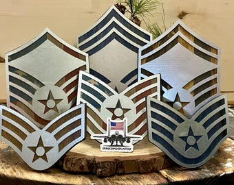 Mini USAF-ränder ~ Handgjord trä- och stålplack med randig flygvapnets militära rang ~ Liten version