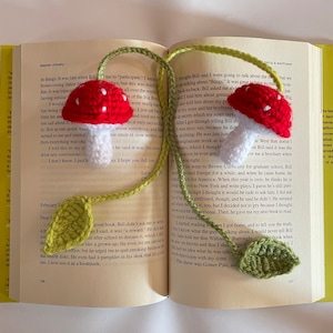 Crochet Mushroom & Leaf Bookmark | Bookworm Gift | Cottagecore Decor | Nature Lover