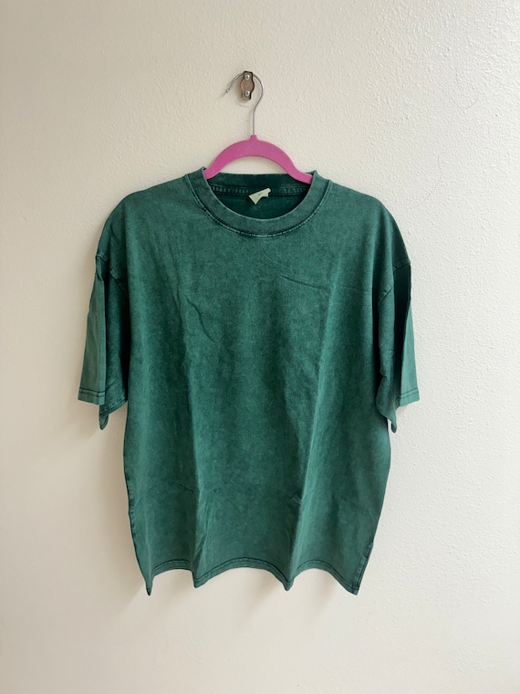 Oversized Acid Wash Shirt: Vintage Style Stone Washed Tee
