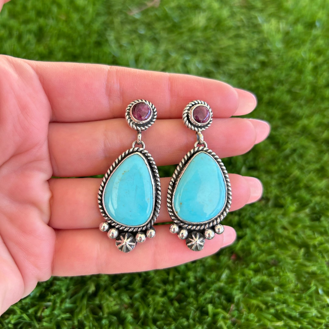Gabriele Yazzie Navajo Handmade SS Kingman Turq Earrings main image 0