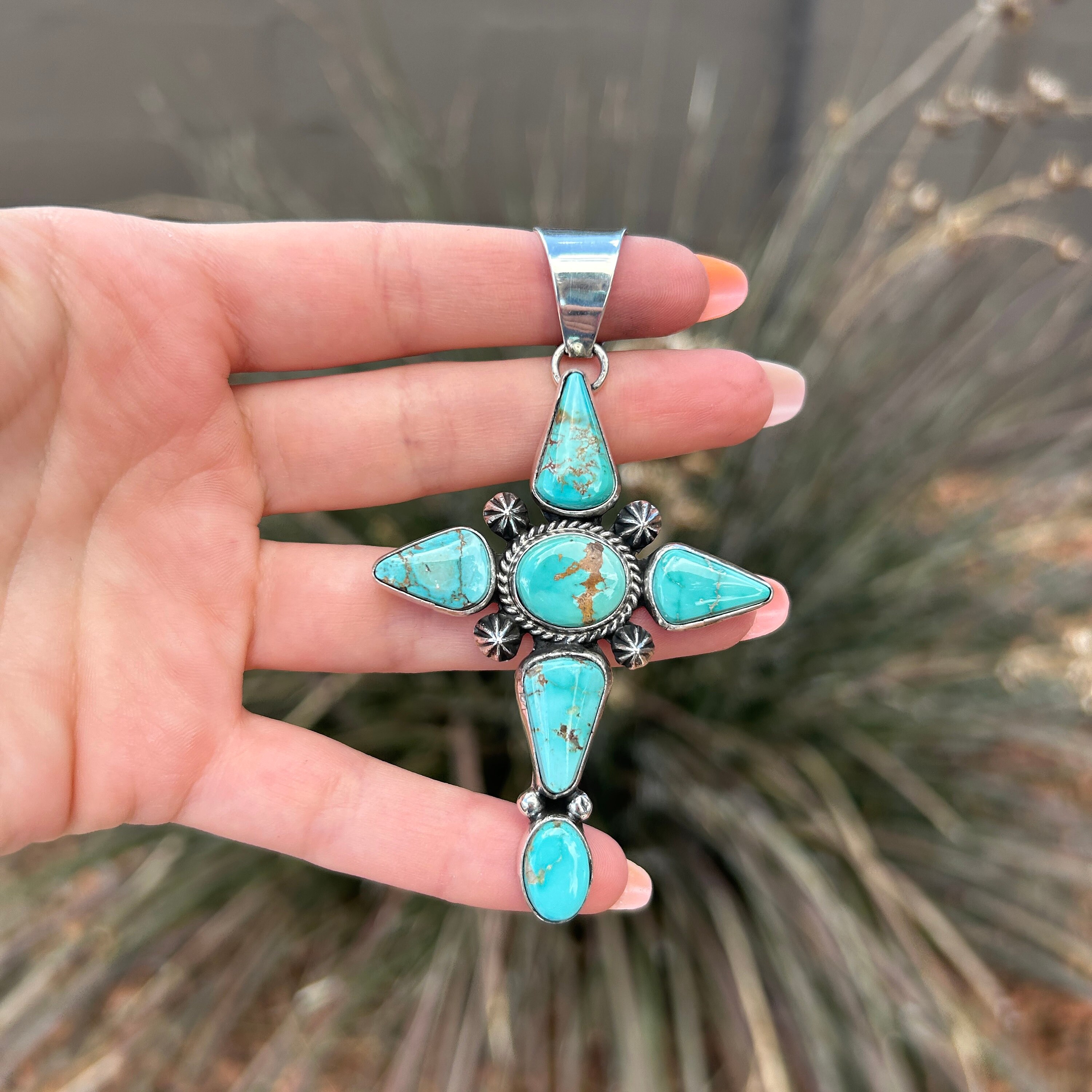 ターコイズ LFC×Linda Yazzie Royston Linda Yazzie | Product categories | Turquoise Direct