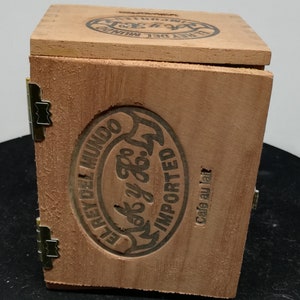 Cigar box fireside diorama image 3