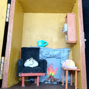 Cigar box fireside diorama image 5
