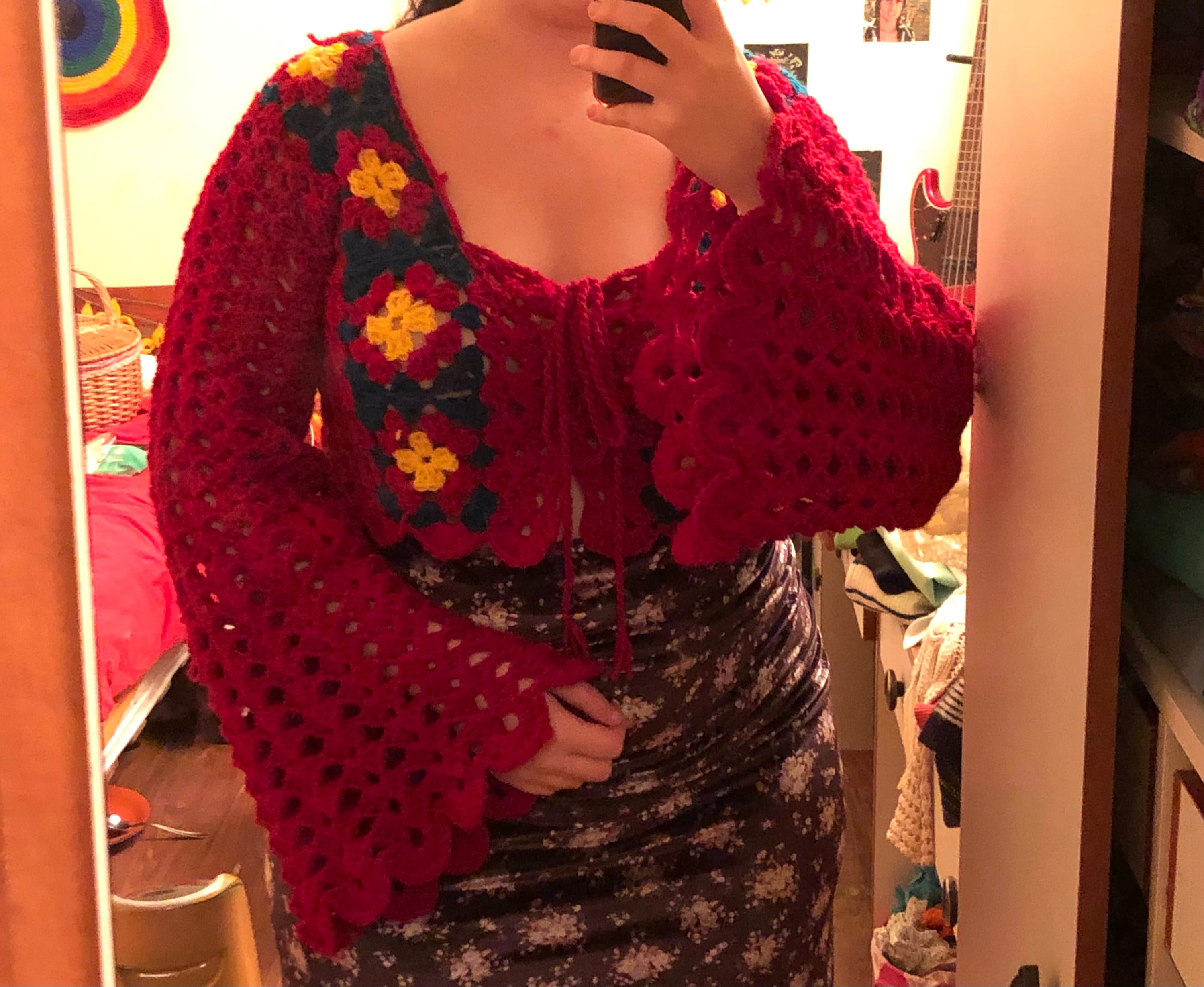 Red sweater bell sleeves deals
