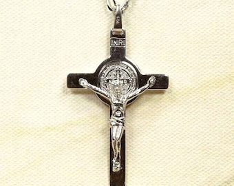 Colgante de crucifijo de San Benito de 6 cm de altura, collar de crucifijo de San Benito, colgante católico unisex, cruz de protección para hombre y mujer.