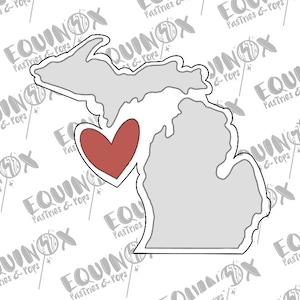 Könnte beinhalten: Ein Ausstecher in Form des Bundesstaates Michigan, mit einem roten Herz in der unteren Halbinsel. Der Ausstecher ist grau mit schwarzem Umriss. Der Hintergrund hat den Text "EQUINOX Pastries & Pops" wiederholt.