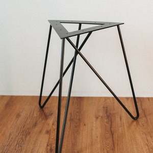 Triangle table legs - .de