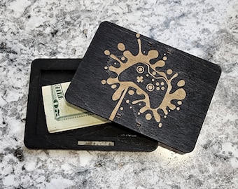 Gamer Gift Card Holder: Engraved Controller Design