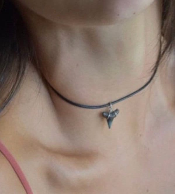 Shark tooth necklace best sale choker