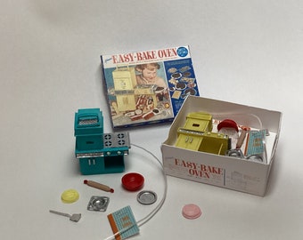 Easy-Bake-Oven for your dollhouse! (+ 8 pieces plus box - 1:12 scale miniature)
