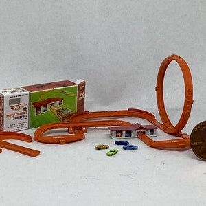 Made to Order - Mini Hot Wheels Super-Charger Trac & Accessories (1:12 scale for your dollhouse)
