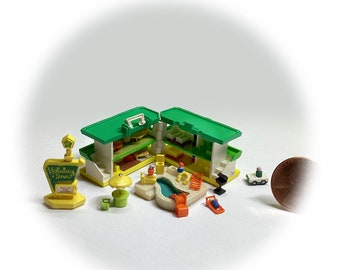 TINY 30+piece Playskool Holiday Inn Playset (1:12 scale miniature)