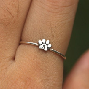 925 silver custom letter ring, silver paw ring, personlized initial ring,animal lover jewelry,family pet jewelry