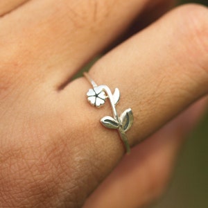 925 silver February Birth Flower ring,Violet ring,Violet flower jewelry,Floral Ring,Bridesmaid Gift,BirthFlower jewelry,unique handmade gift