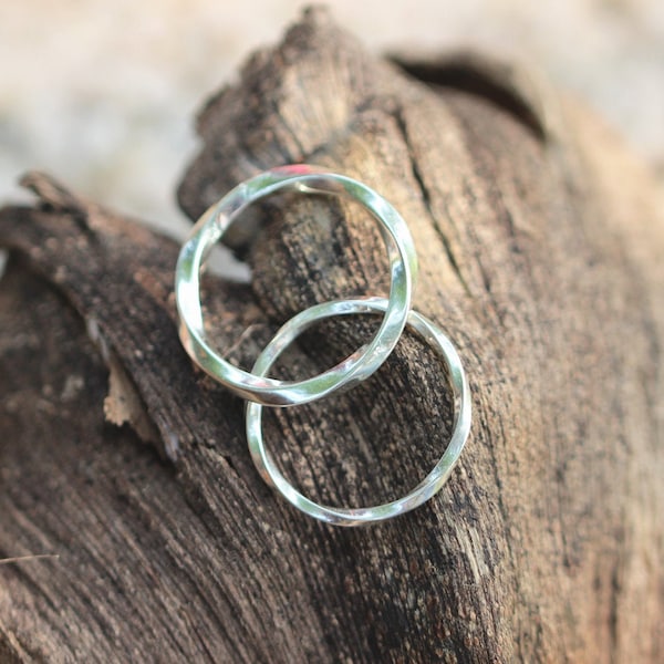 925 silver Twisting ring,twisted ring,Mobius ring,Eternity jewelry,twisting spiral jewelry,wave jewelry,Eternity love jewelry