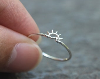 silver sunshine ring,sun ring,silver wave ring,midi ring,dainty jewelry