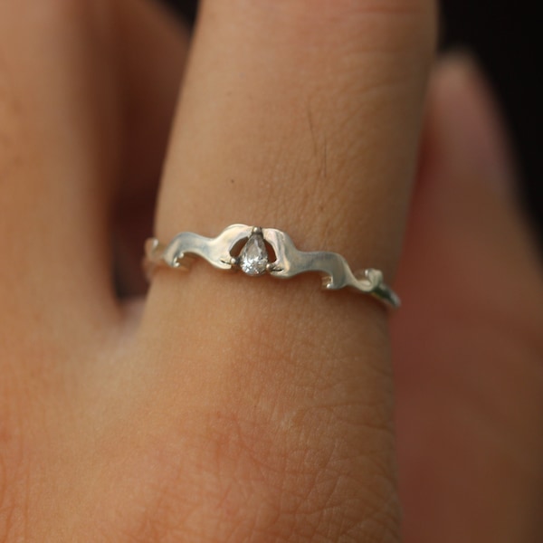 silver otter ring, water drop stone ring, lover jewelry,girlfriend gift,solid 925 silver pet jewelry, gifts