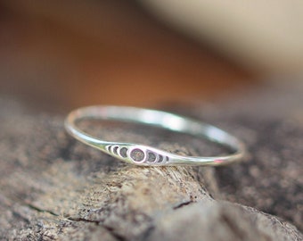 silver moon phase ring,tiny moon ring,half moon ring,silver moon ring,midi jewelry