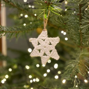 Gehäkelte 6 strahlige Sterne für Weihnachtsbaumschmuck