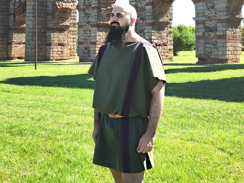 Ancient roman male linen tunic with clavi image 8