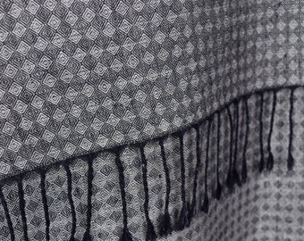 Luxurious Linen Scarf / Grey - Black / Rhomb pattern / 40 x 190cm