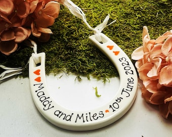 Spersonalizowana pamiątka ślubna w kształcie podkowy