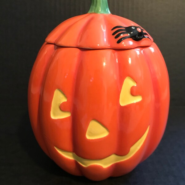 Vintage Halloween Hallmark Halloween Pumpkin Jack-o-Lantern Spider Ceramic Treat Cookie Jar 7”