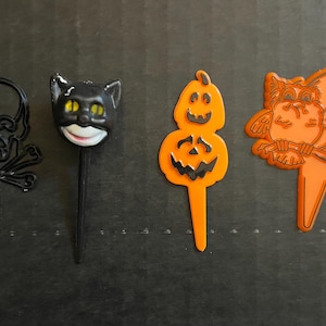Vintage Halloween Small Candy Cupcake Toppers Skull and bones Cat Pumpkins Jack O Lantern Owl