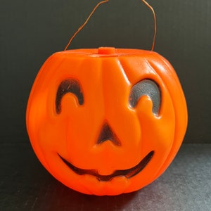 Vintage Halloween Pumpkin Candy Pail Bucket Blow Mold with Wire Handle and Plug RARE