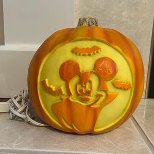 Vintage Halloween Pumpkin Trendmasters Disney Mickey Mouse Foam Blow Mold Jack o Lantern Pumpkin Light Up 9.5&quot; Plug-in