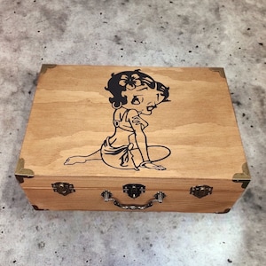 Mini Betty Boop Box w/ Latch & Lock / Memory Box / Keepsake