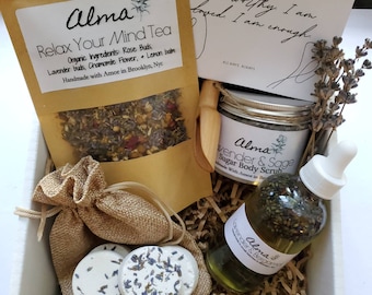 Self Lovin' gift box | Self-Care Kit | Pamper box | Care package| spa box | shower steamers | aromatherapy | lavender