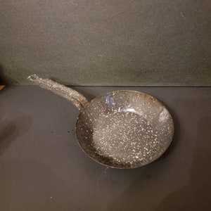 Vintage Enamelware Skillet Single Serving Black Speckled Graniteware Frying Pan One Egg 5&quot;