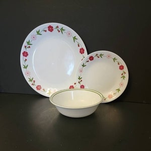 Vintage Corning Ware Spring Pink Dinner Plate Cereal Bowl Dessert Plate Red Pink Floral Garland